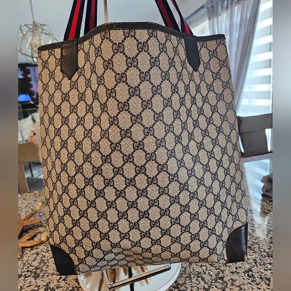 Authentic GUCCI Tote - Picture 3 of 11